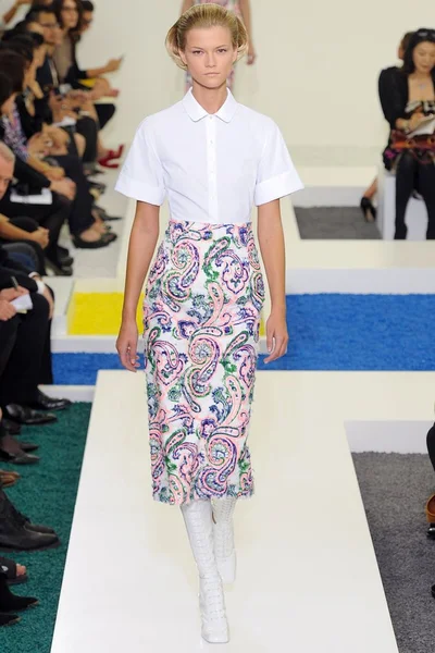 Look 9